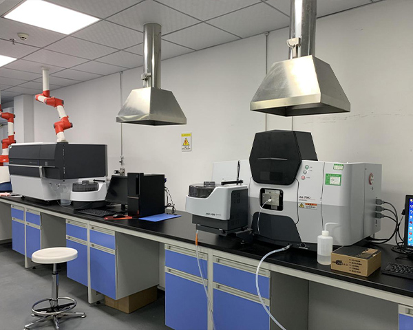 實驗室大型進(jìn)口設(shè)備